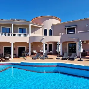 Casa Rosa Montes Pensjonat